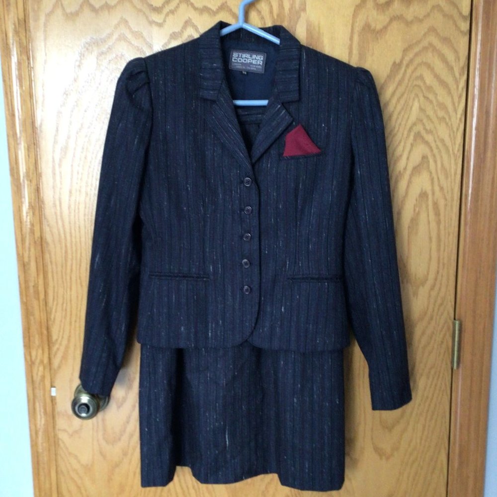 Stirling Cooper - Vintage Navy blue skirt & jacket suit with red & white threads - Picture 6 of 12